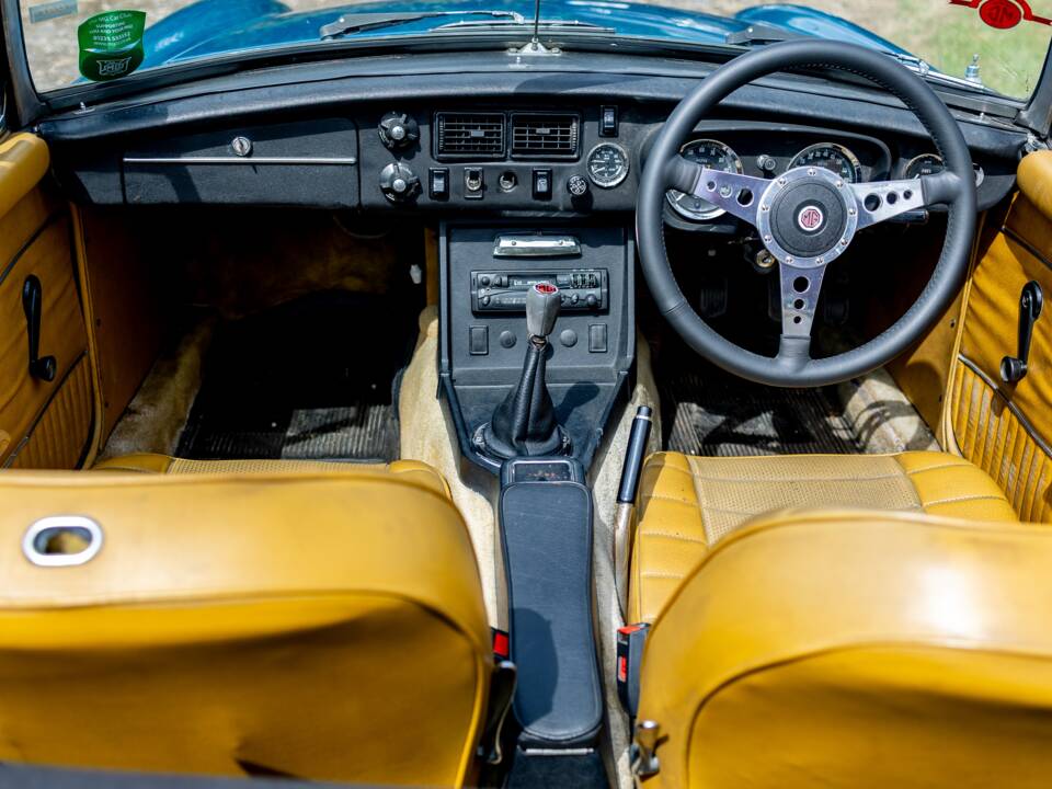 Imagen 27/50 de MG MGB (1973)