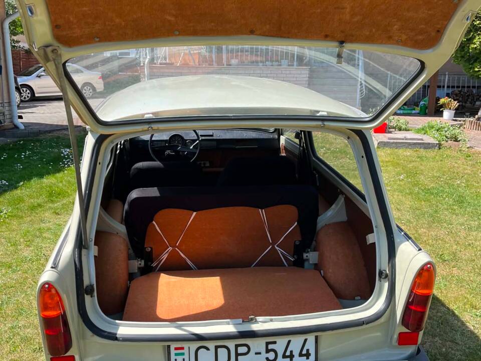 Immagine 3/10 di Trabant 601 Universal (1984)