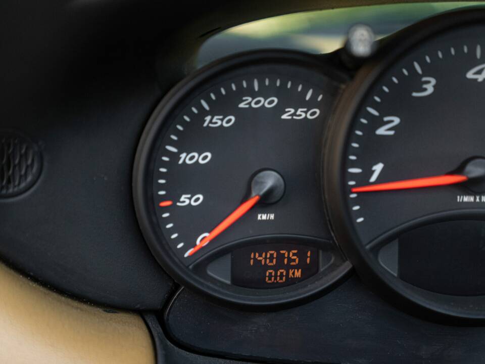Image 50/50 de Porsche Boxster (2000)