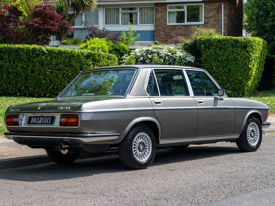 Afbeelding 6/29 van BMW 3,3 L (1975)