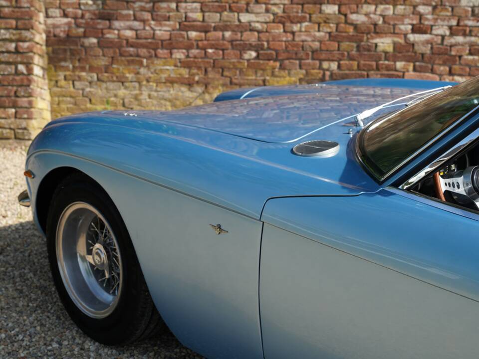 Image 16/50 de Lamborghini 400 GT (1967)