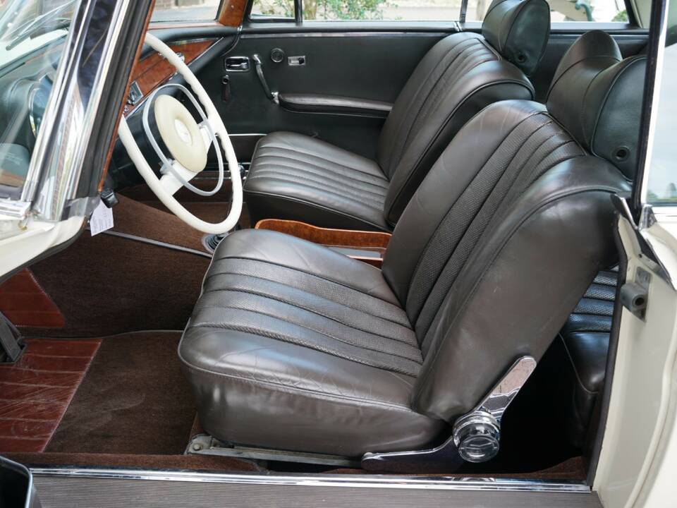 Immagine 3/50 di Mercedes-Benz 280 SE (1968)
