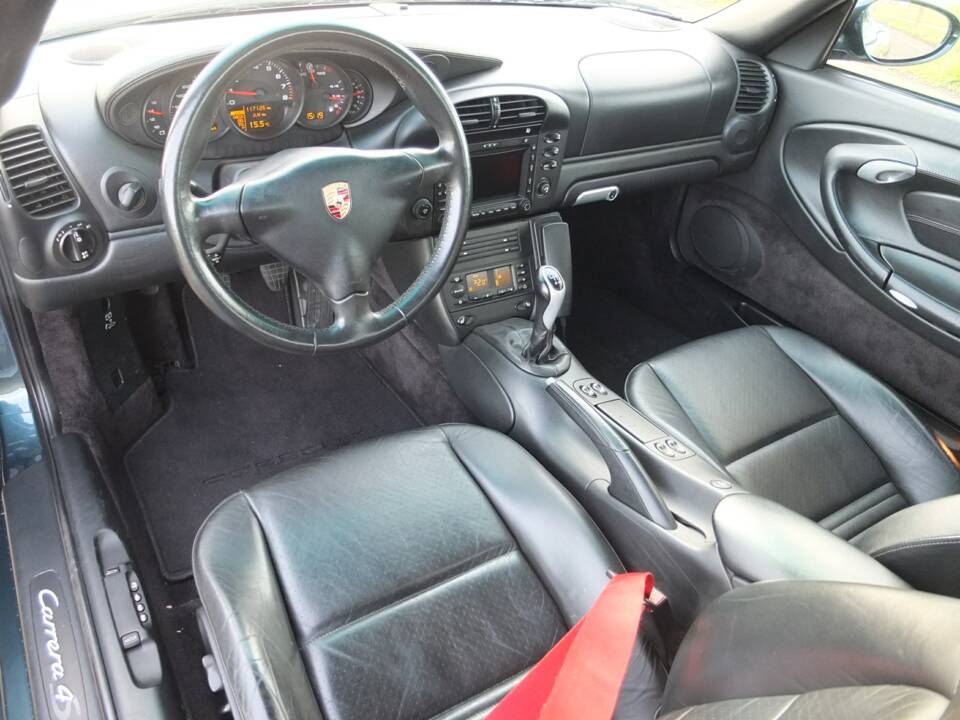 Bild 71/73 von Porsche 911 Carrera 4S (2004)