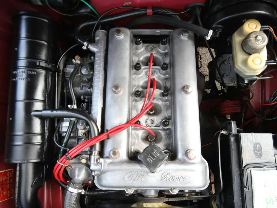 Image 33/50 de Alfa Romeo Giulia Nuova Super 1300 (1975)