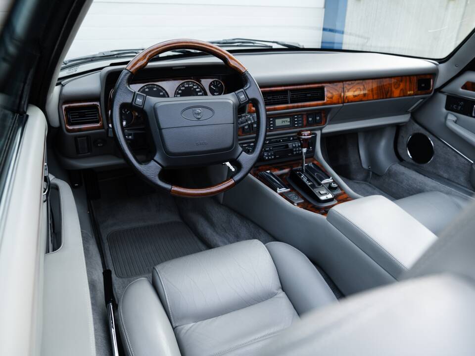 Imagen 25/52 de Jaguar XJS 4.0 (1994)