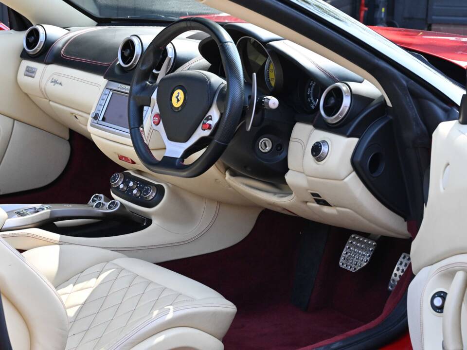 Afbeelding 4/50 van Ferrari California (2011)