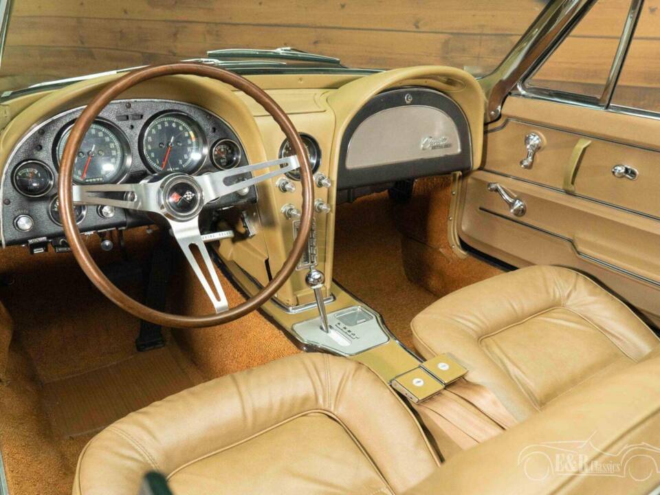 Immagine 2/19 di Chevrolet Corvette Sting Ray Convertible (1965)