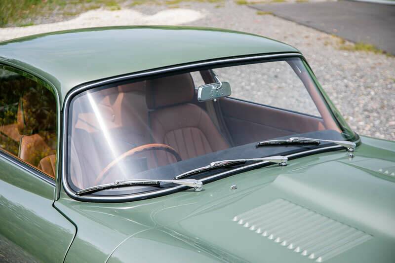 Image 28/41 de Jaguar E-Type (2021)