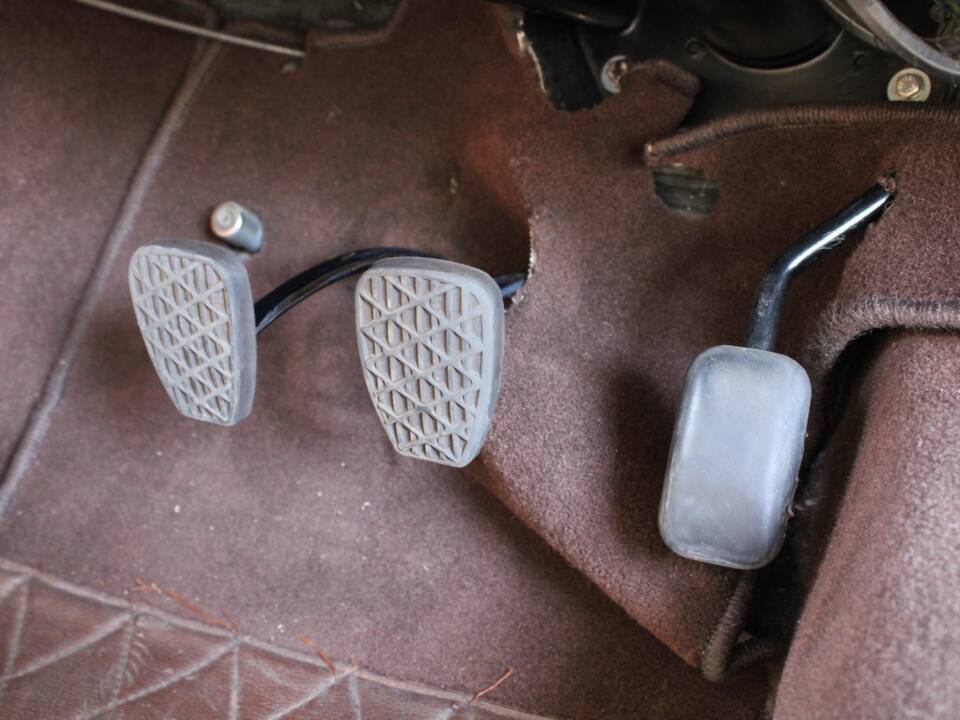 Image 26/50 of Mercedes-Benz 219 (1959)