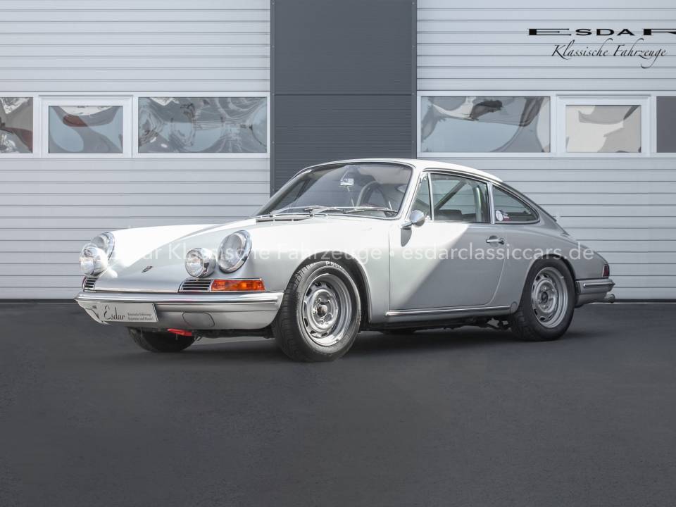 Image 2/38 of Porsche 911 2.0 (1965)