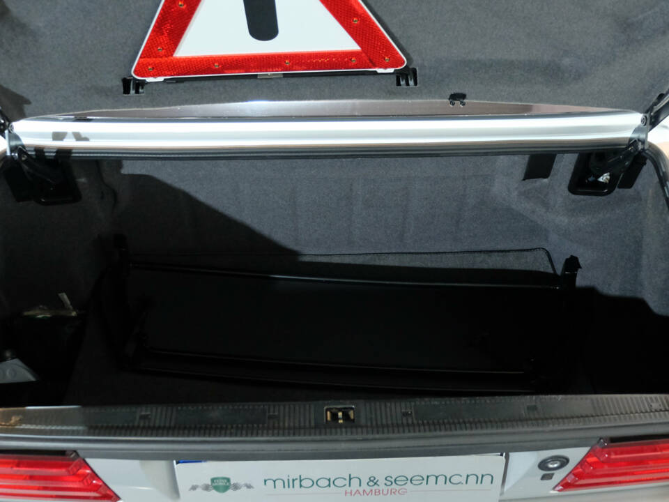 Afbeelding 37/38 van Mercedes-Benz 300 SL (1990)