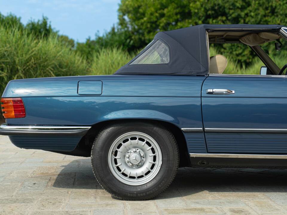 Image 22/50 de Mercedes-Benz 450 SL (1977)