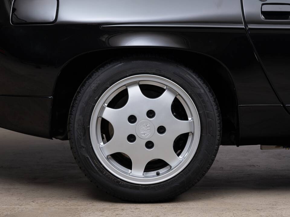 Image 13/43 of Porsche 928 GT (1991)