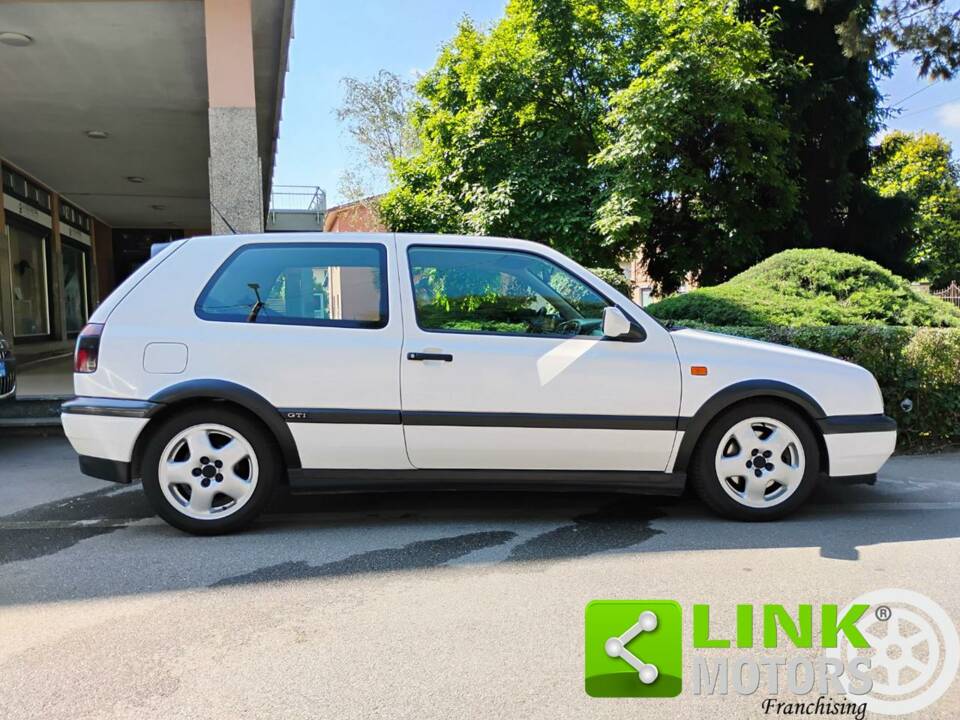 Image 2/10 de Volkswagen Golf III 2.0 16V GTI (1994)