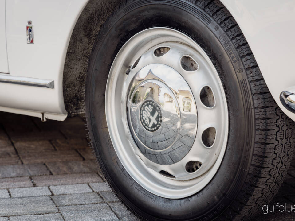 Image 30/71 de Alfa Romeo Giulietta Spider (1960)