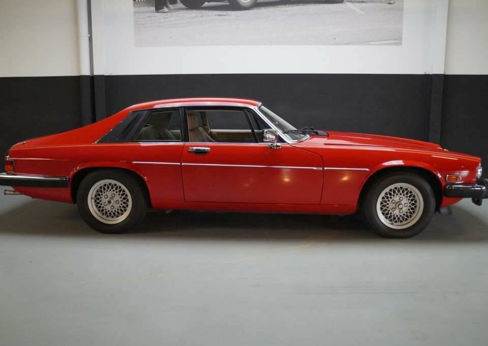 Image 2/48 of Jaguar XJS 5.3 V12 (1991)