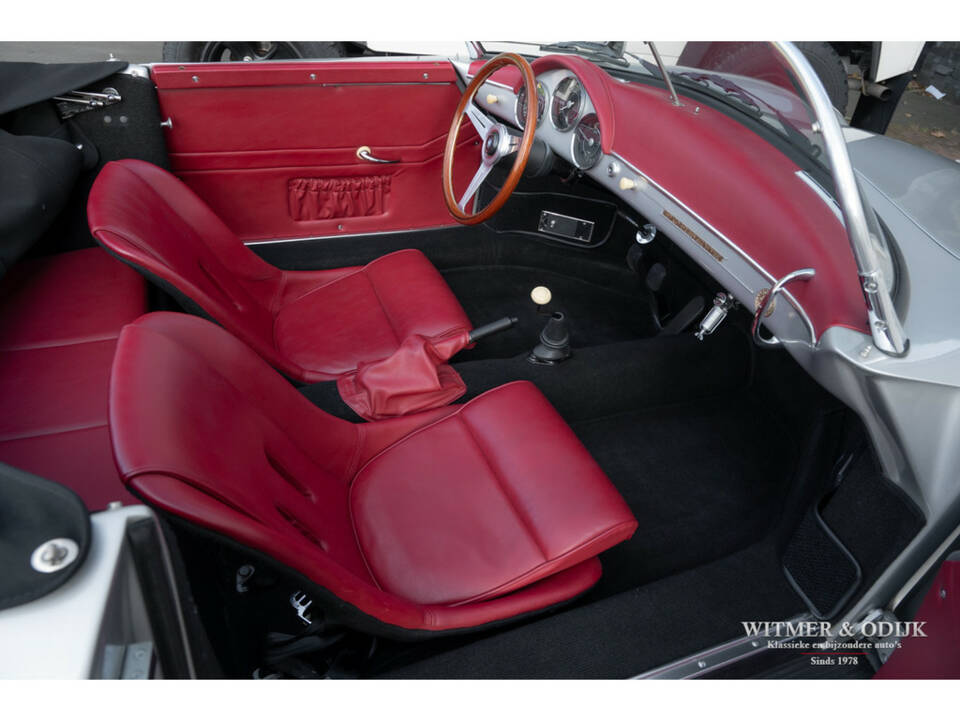 Image 25/28 of Porsche 356 B 1600 Super 90 (1970)