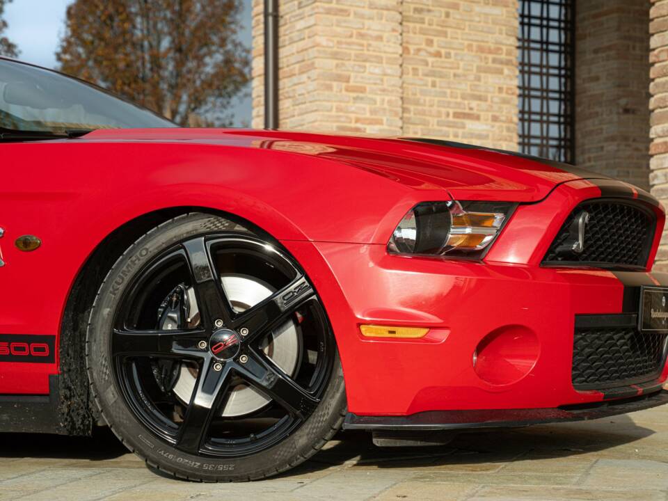 Image 36/50 of Ford Mustang Shelby GT 500 (2011)
