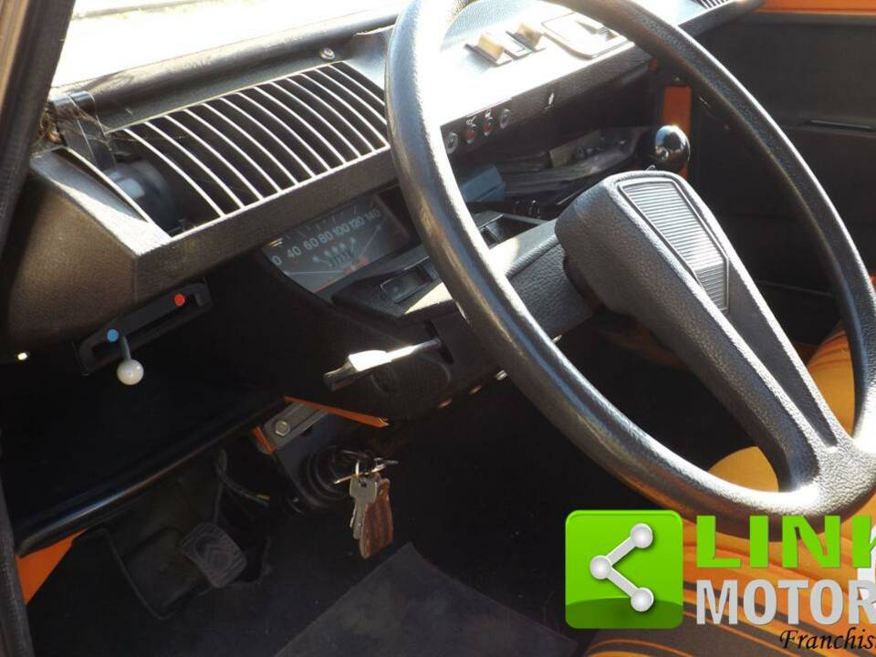 Image 8/10 of Citroën Dyane 6 (1982)