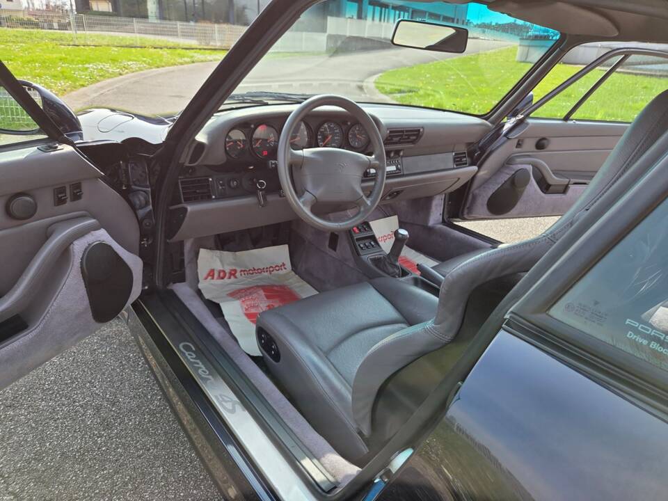 Bild 7/33 von Porsche 911 Carrera 4S (1996)