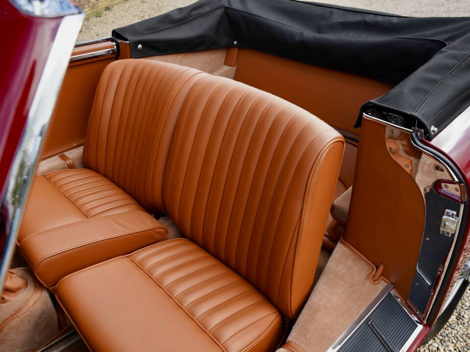 Imagen 29/50 de Aston Martin DB 2/4 Mk II DHC (1955)