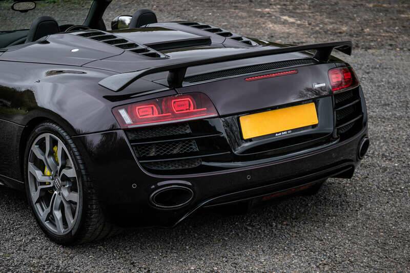 Immagine 28/35 di Audi R8 V10 Spyder (2011)