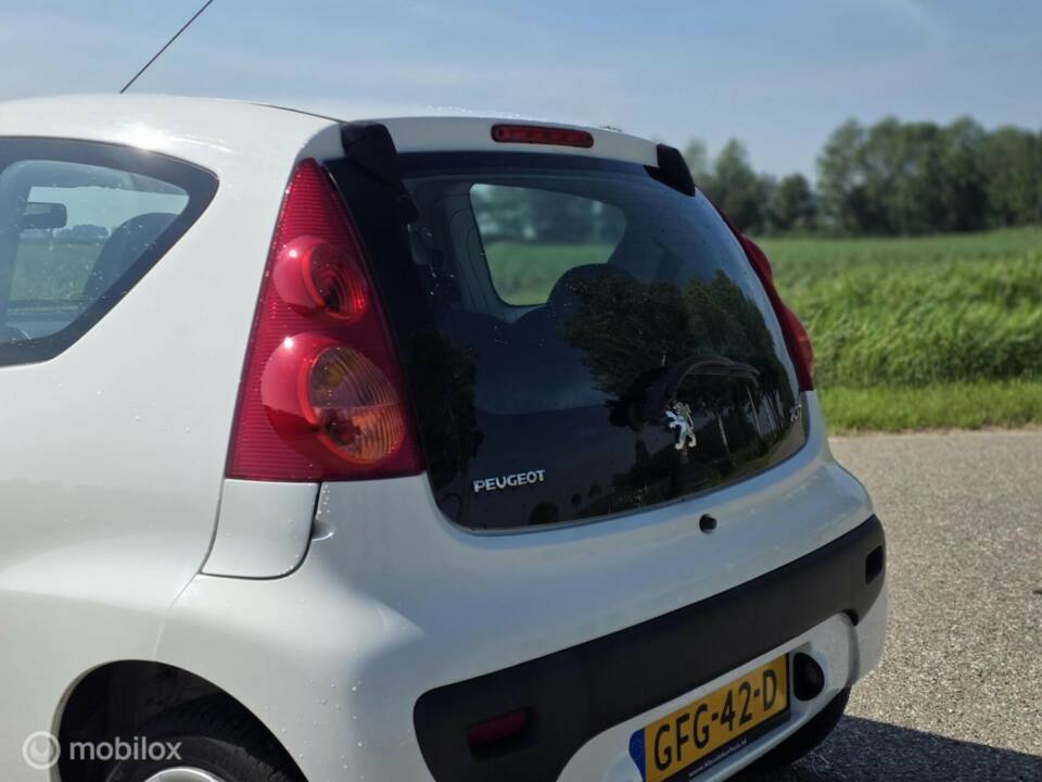 Image 5/32 of Peugeot 107 (2009)