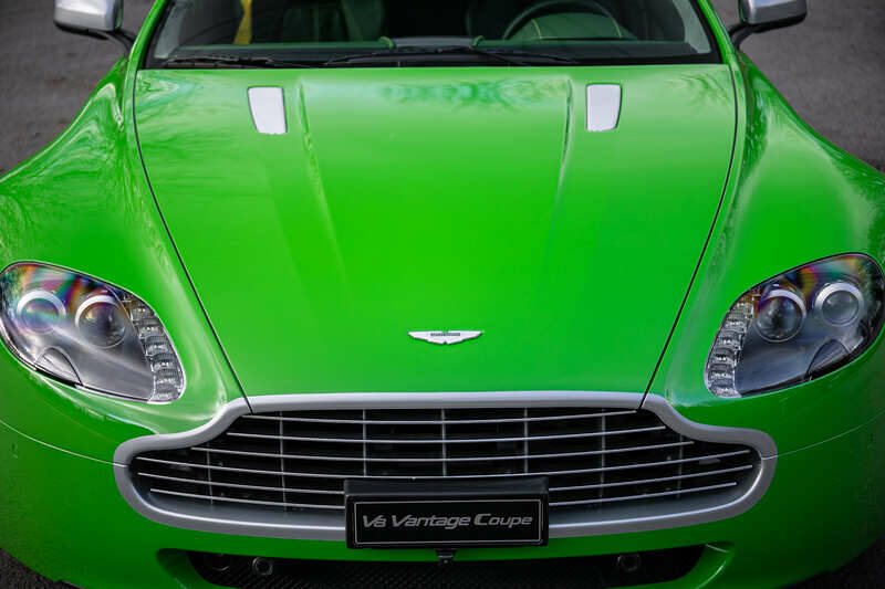 Immagine 38/43 di Aston Martin V8 Vantage (2010)