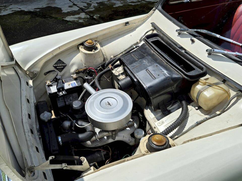 Image 53/63 of Ford Anglia (1965)