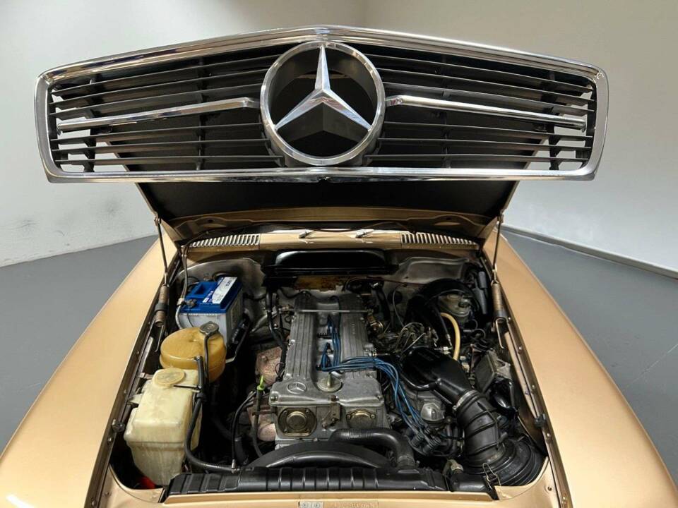 Afbeelding 7/15 van Mercedes-Benz 280 SL (1980)