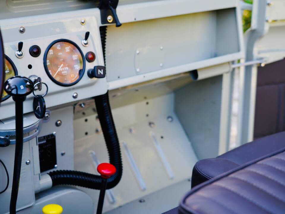 Bild 88/100 von Land Rover 88 (1968)