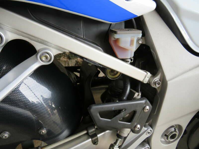 Bild 23/37 von Suzuki DUMMY (2002)