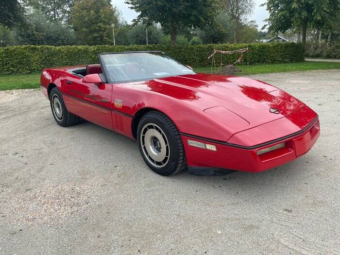 Image 5/7 of Chevrolet Corvette Convertible (1986)