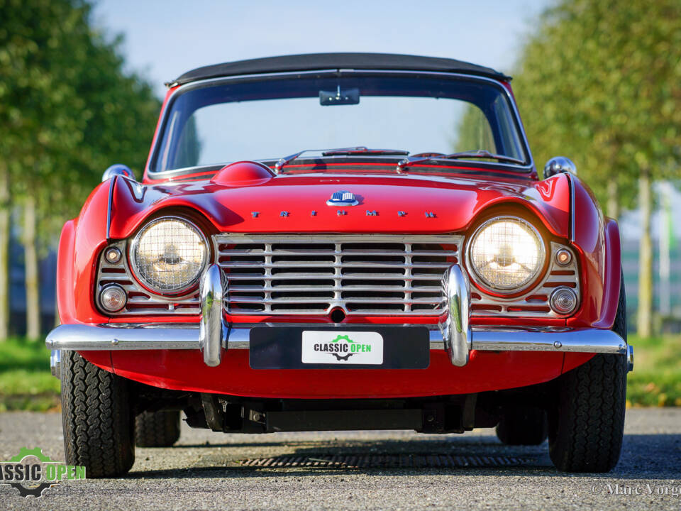 Immagine 2/42 di Triumph TR 4 (1962)