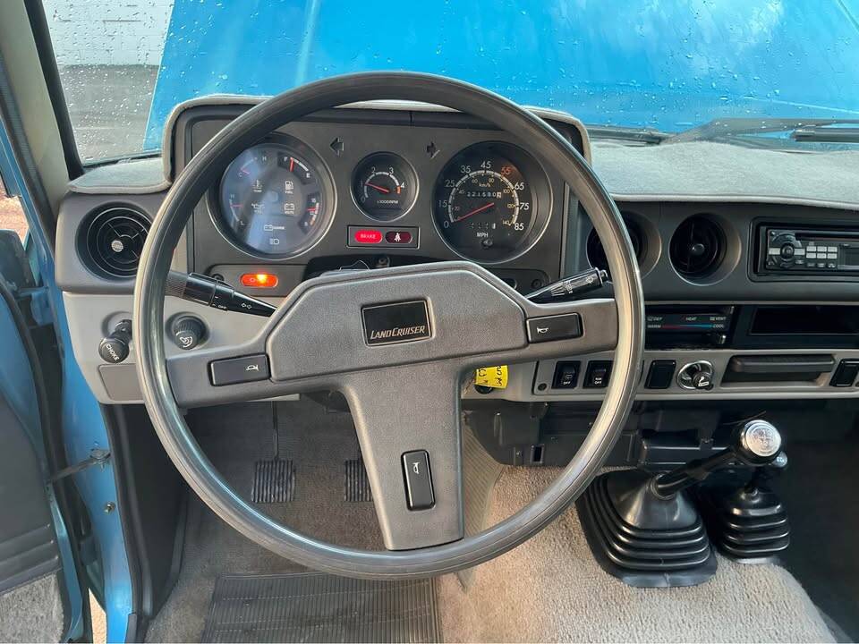 Bild 42/54 von Toyota Landcruiser FJ 60 (1984)
