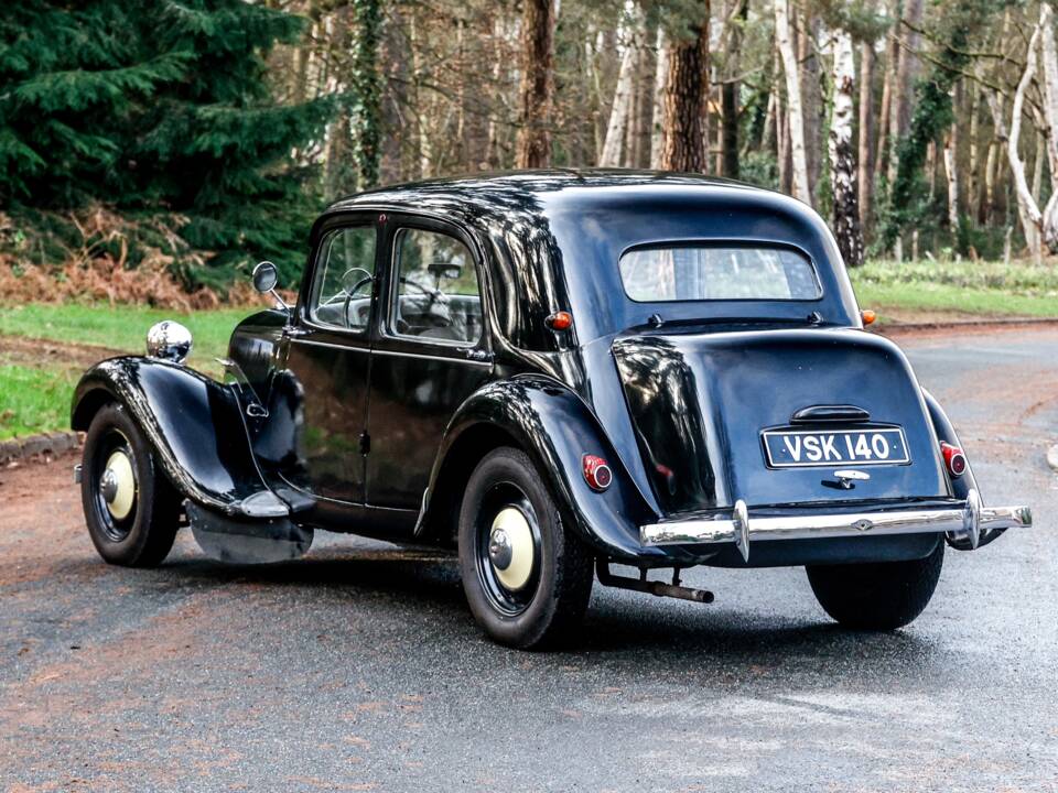 Immagine 3/37 di Citroën Traction Avant 11 BL (1955)