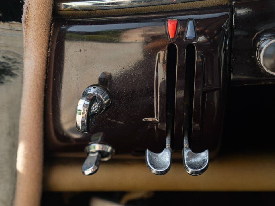 Image 35/50 of Mercedes-Benz 190 SL (1955)