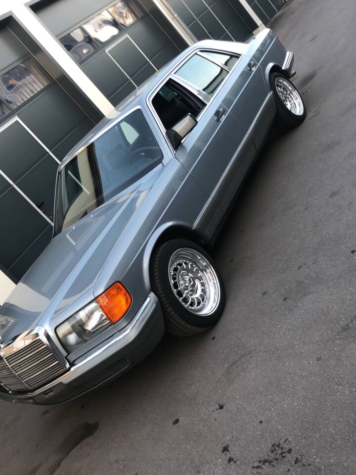 Afbeelding 5/15 van Mercedes-Benz 500 SEL (1983)