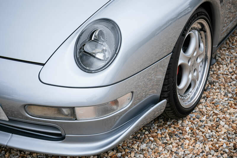 Immagine 46/50 di Porsche 911 Carrera RS (1995)