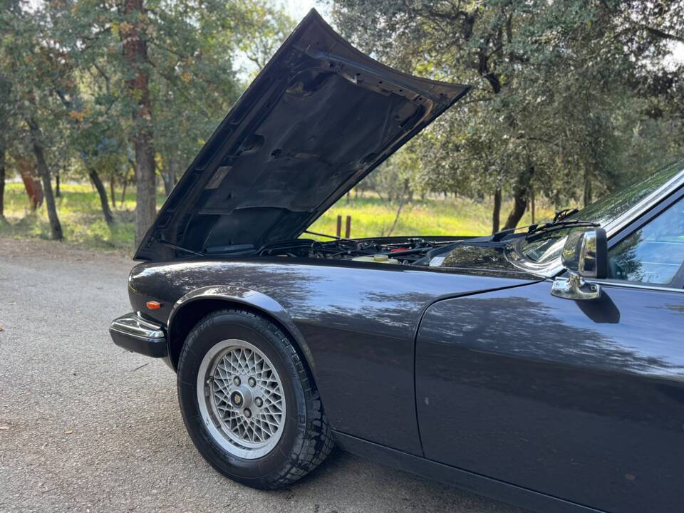 Image 18/47 of Jaguar XJ-S 3.6 (1988)