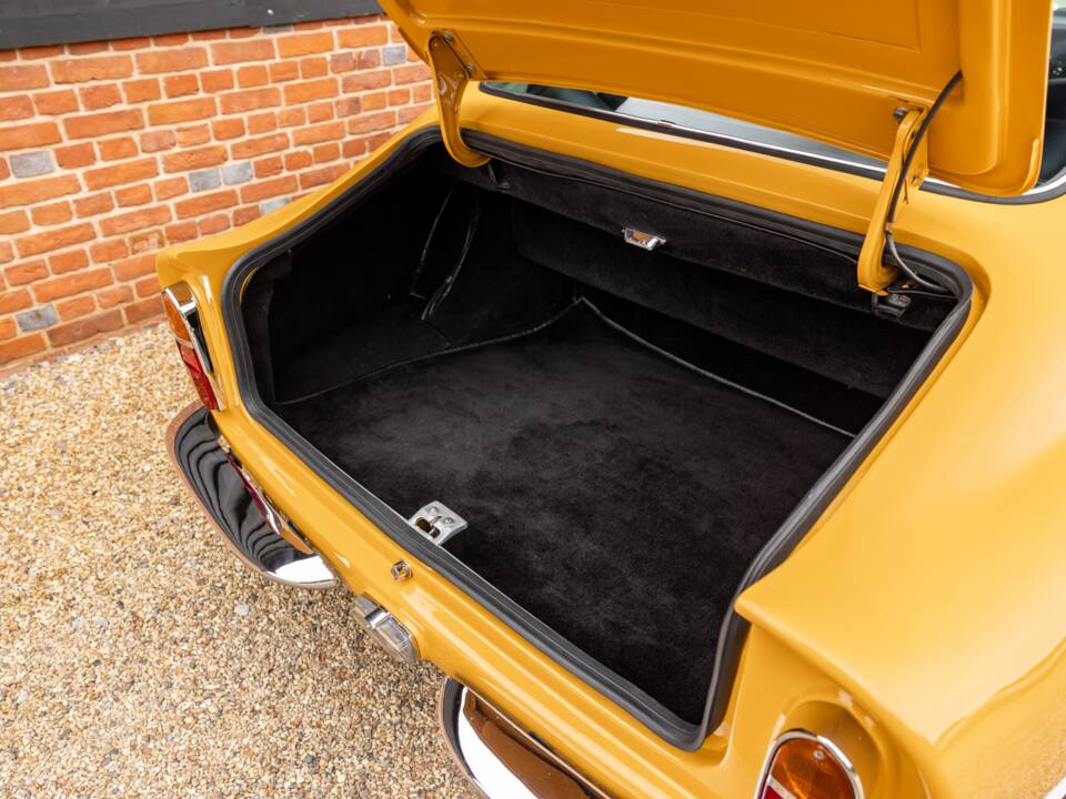 Bild 8/62 von Aston Martin DB 6 Mk II (1970)