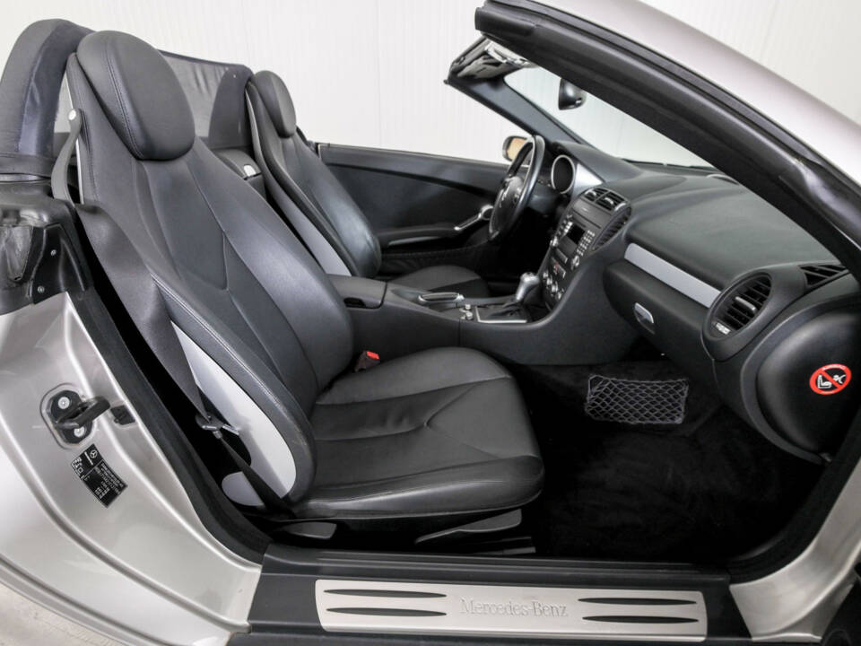 Image 40/50 of Mercedes-Benz SLK 200 Kompressor (2007)