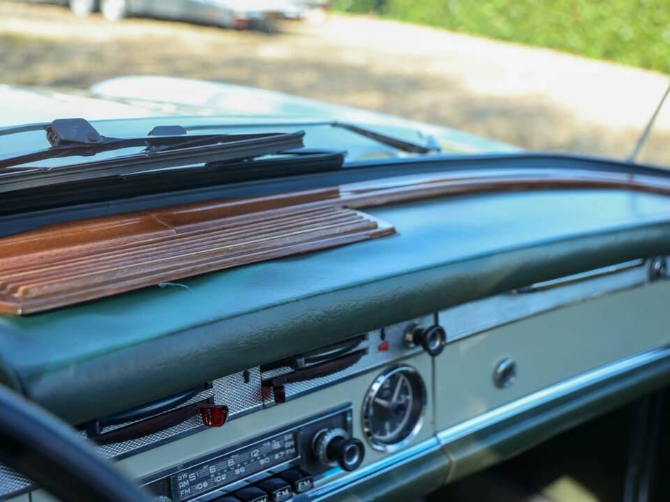 Bild 30/50 von Mercedes-Benz 230 SL (1967)