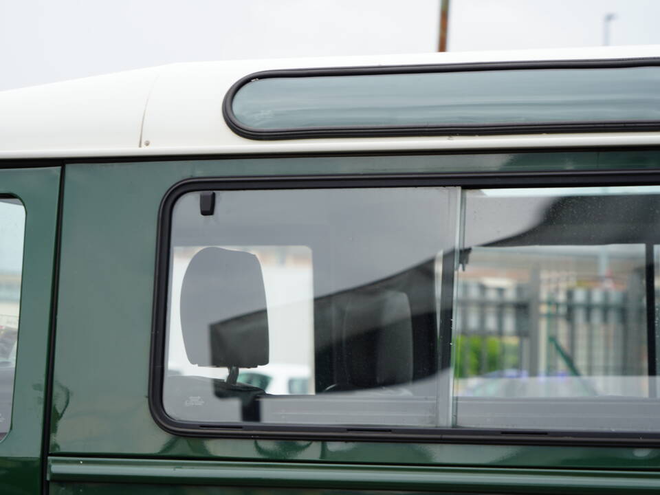 Image 7/35 de Land Rover Defender 90 (1998)