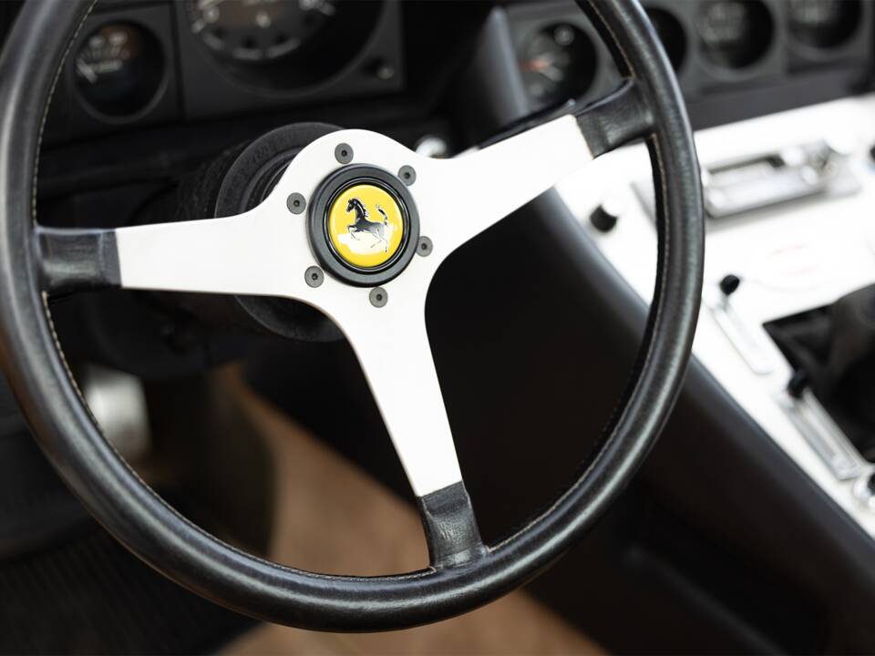 Imagen 30/36 de Ferrari 365 GTC/4 (1972)