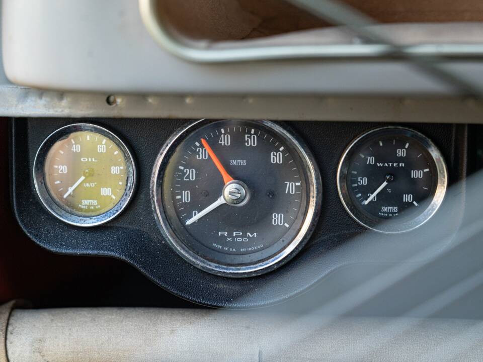 Image 45/50 of Morris Minor 1000 (1958)