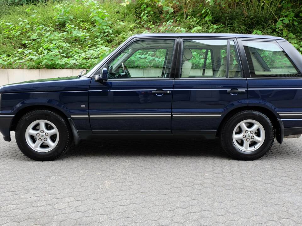 Afbeelding 74/95 van Land Rover Range Rover 4.6 Vogue (2002)