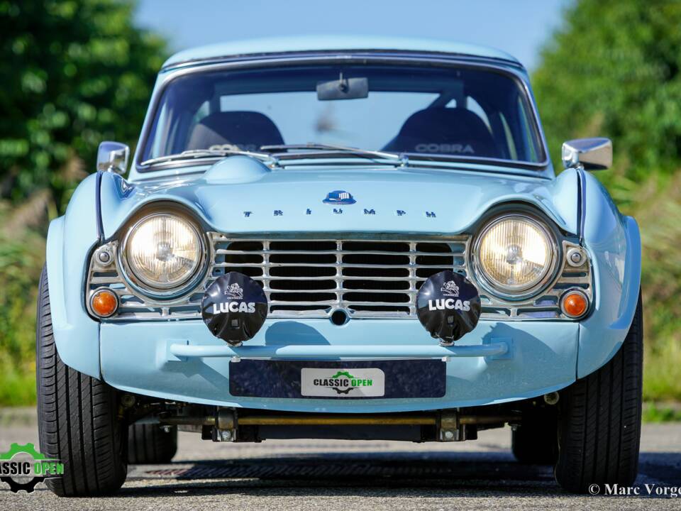 Image 2/43 of Triumph TR 4 (1962)