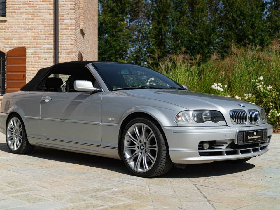 Afbeelding 2/50 van BMW 320Ci (2001)