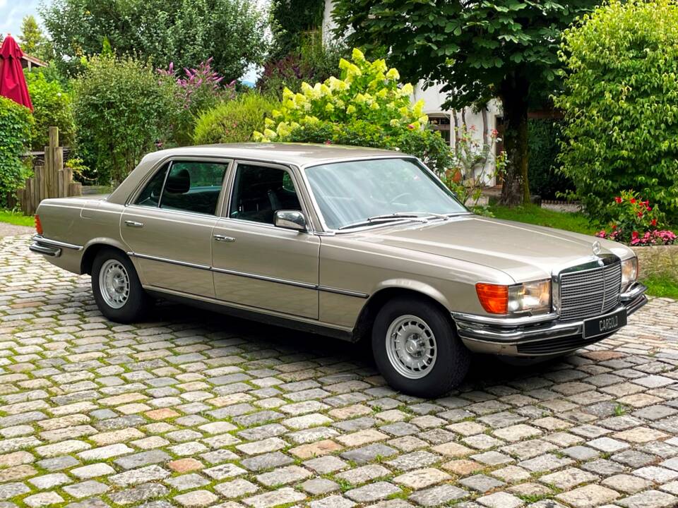 Image 1/31 of Mercedes-Benz 450 SEL 6,9 (1975)